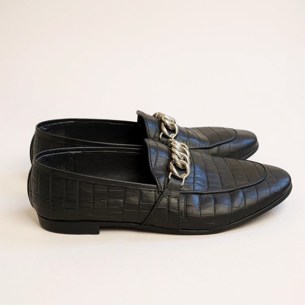 Barneys New York Loafers Women 7.5  EU 38 Black Embossed Leather Flats $360